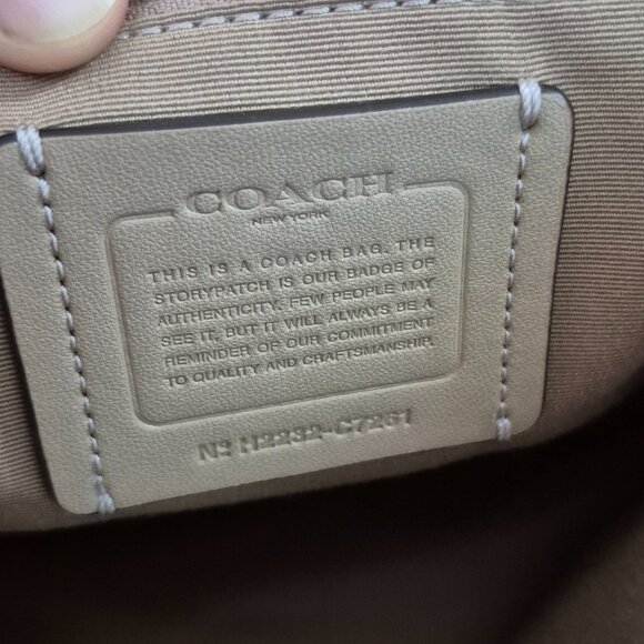 New Authentic Coach Kacey Satchel In Signature Canvas - Picture 5 of 5